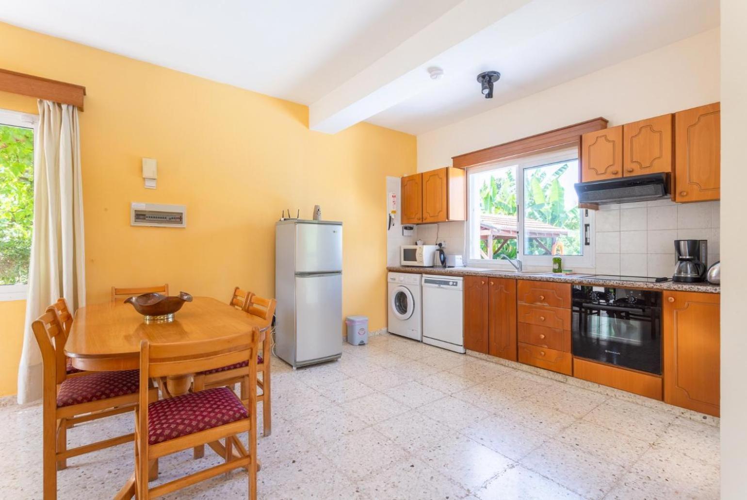 Sun Beach Villa Thio Polis Extérieur photo