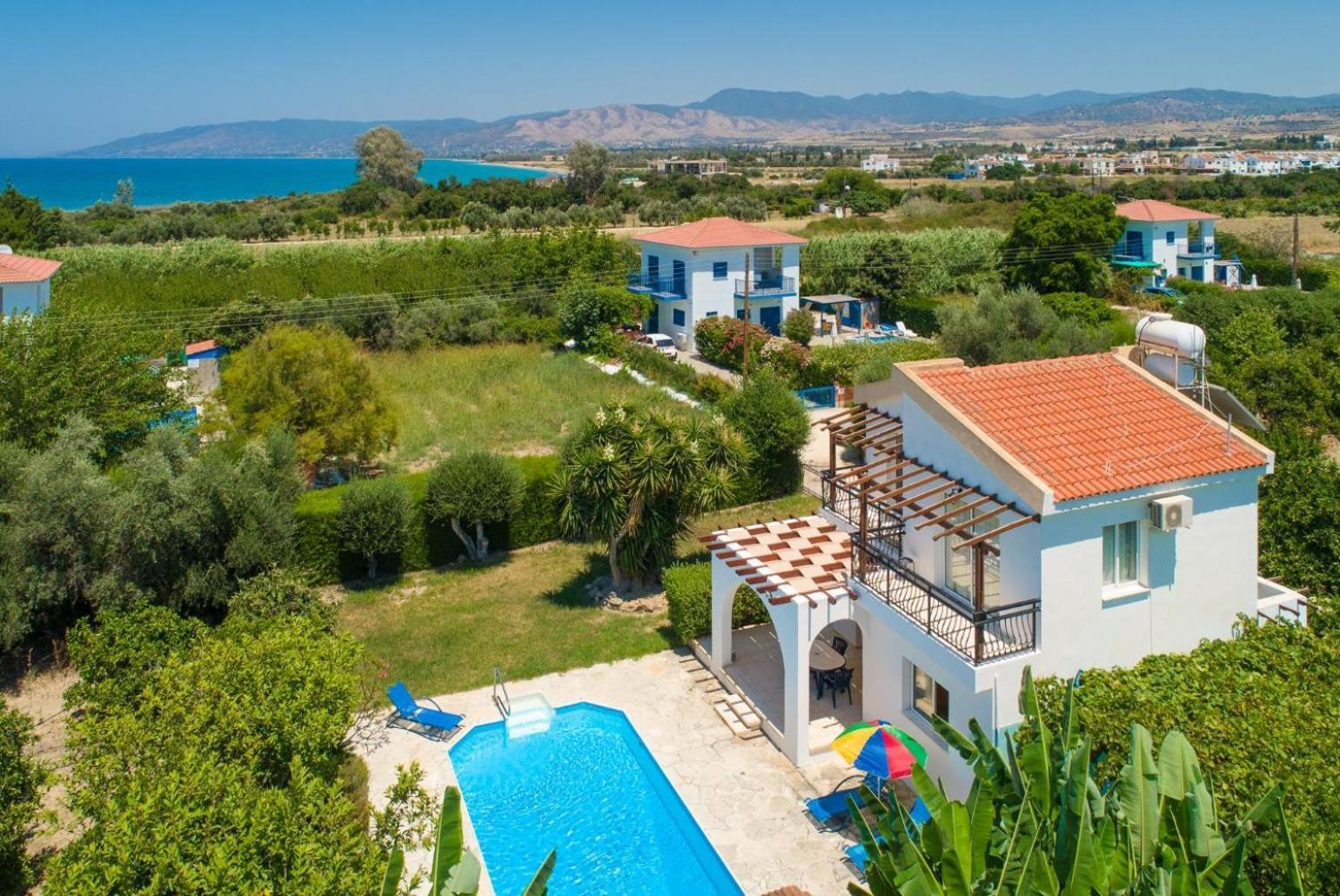 Sun Beach Villa Thio Polis Extérieur photo